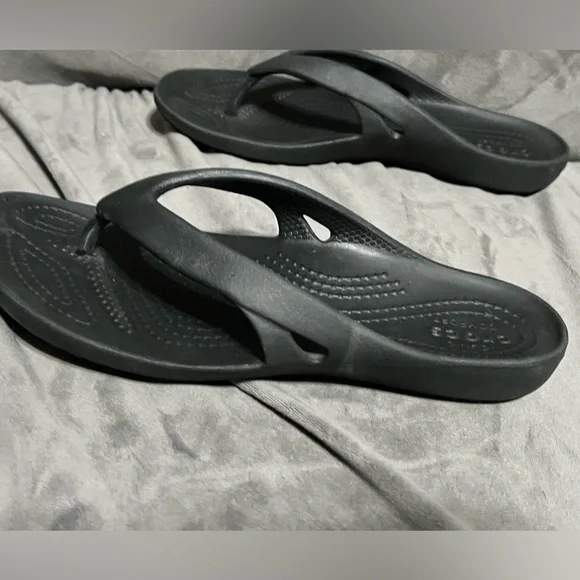 Croc flip flops - Picture 2 of 3